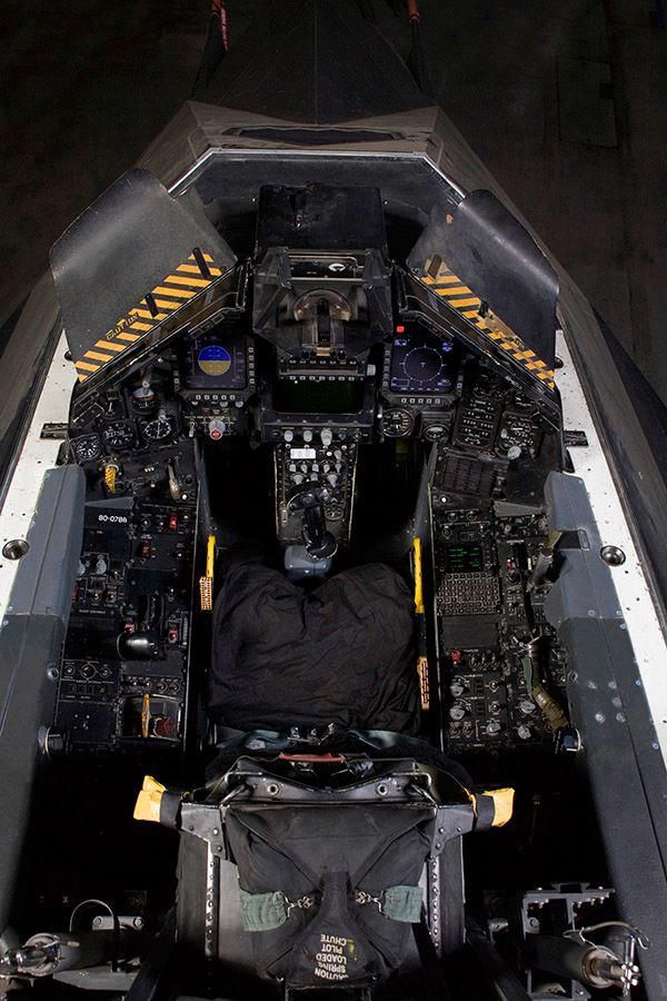 F-117cockpit_zps1cd2b4a1.jpg