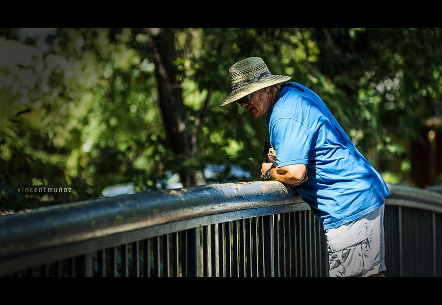 IMAGE: http://i1080.photobucket.com/albums/j325/vinmunoz/cinematic-effect-22-900.jpg