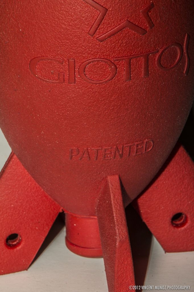 IMAGE: http://i1080.photobucket.com/albums/j325/vinmunoz/giottos-1.jpg