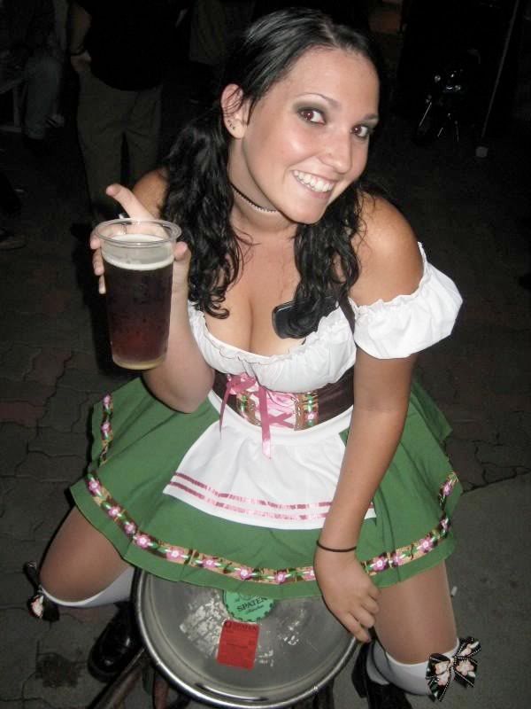 oktoberfest_girls-008.jpg