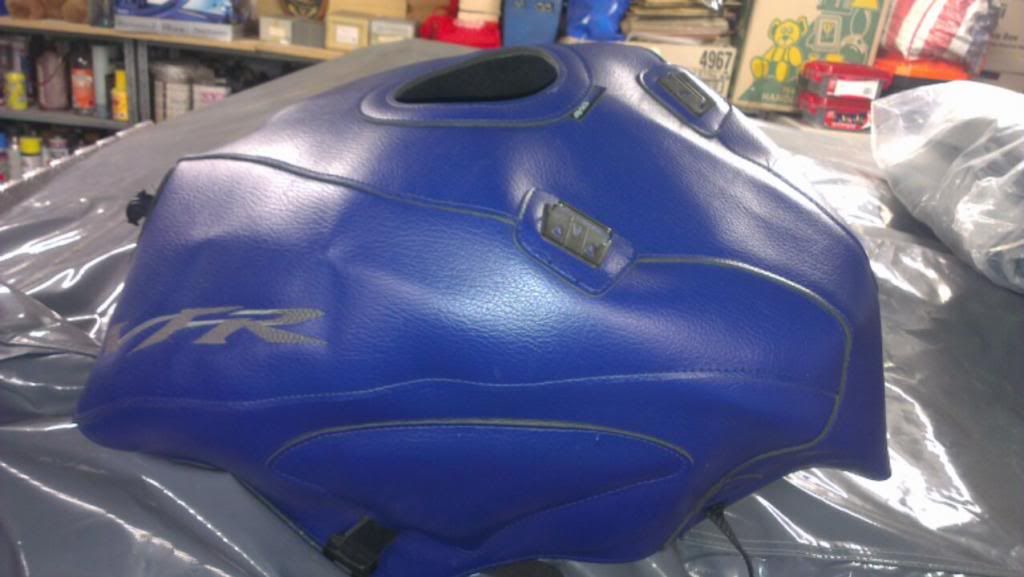 Vfr800 bagster tank cover