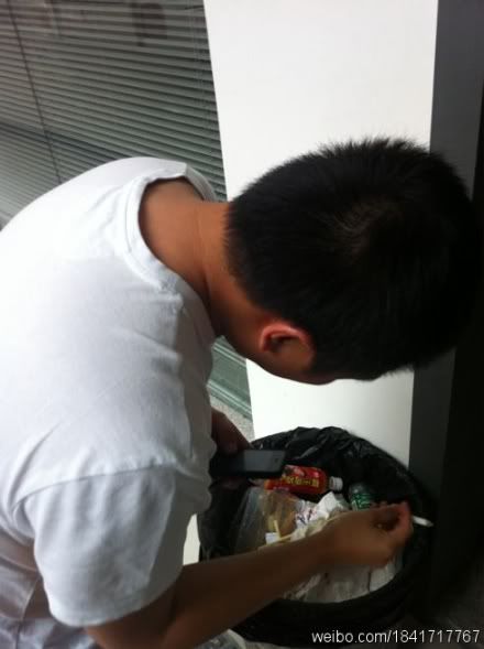 [Image: weibo110510.jpg]