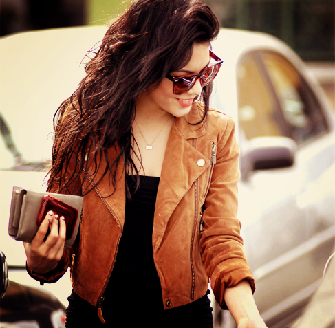  photo brown_20leather_20jacket_20for_20cool_20girl-f53791_large_zpsc8f1fb97.png
